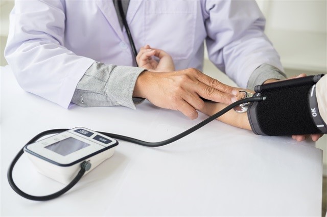 高血压、降血压、吃药、测量血压-康兴医疗器械官网