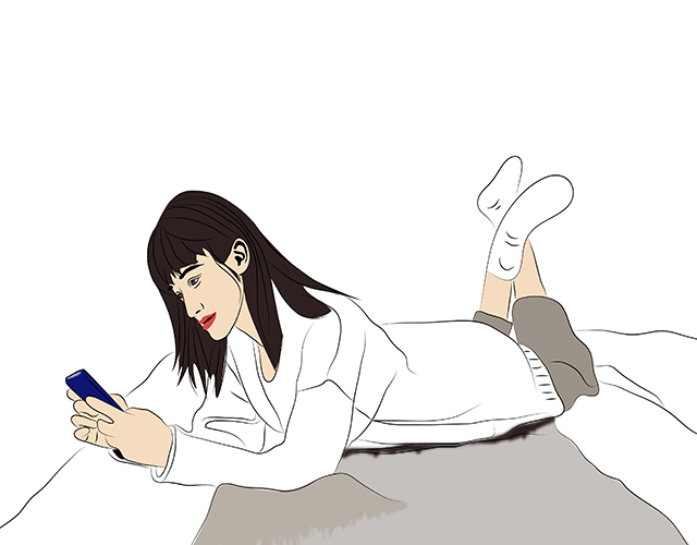 玩手机、女士、休息-康兴医疗器械官网