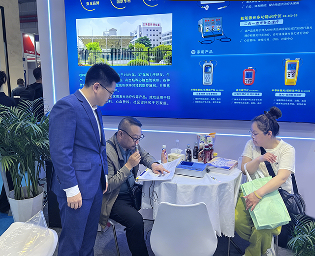 第93届上海CMEF康兴医疗展台-康兴医疗器械官网